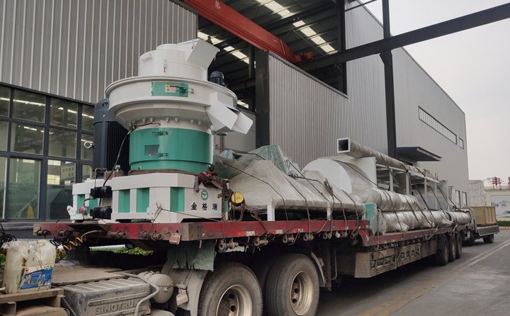 一臺木頭顆粒機生產線發(fā)貨