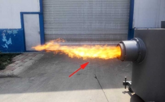 山西客戶來廠驗(yàn)收設(shè)備，生物質(zhì)燃燒機(jī)一次性點(diǎn)火成功。