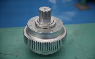 如何檢查鋸末顆粒機(jī)壓輥打滑不出料？